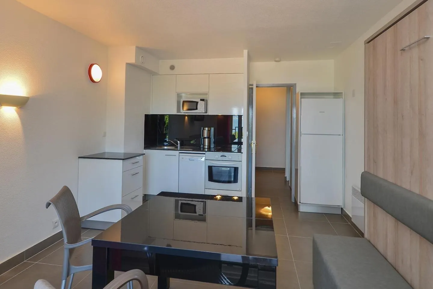 Apartment Vvf Residence Saint-Cyr-Sur-Mer Frankreich