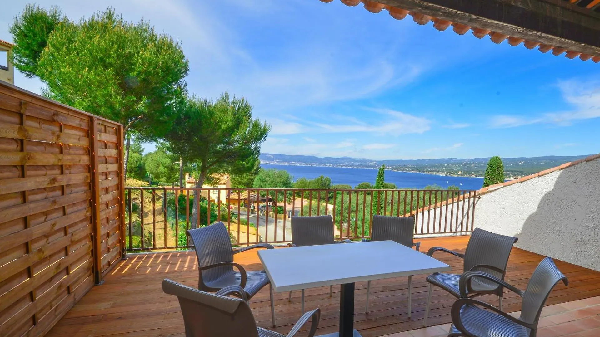 Vvf Residence Saint-Cyr-Sur-Mer Apartment