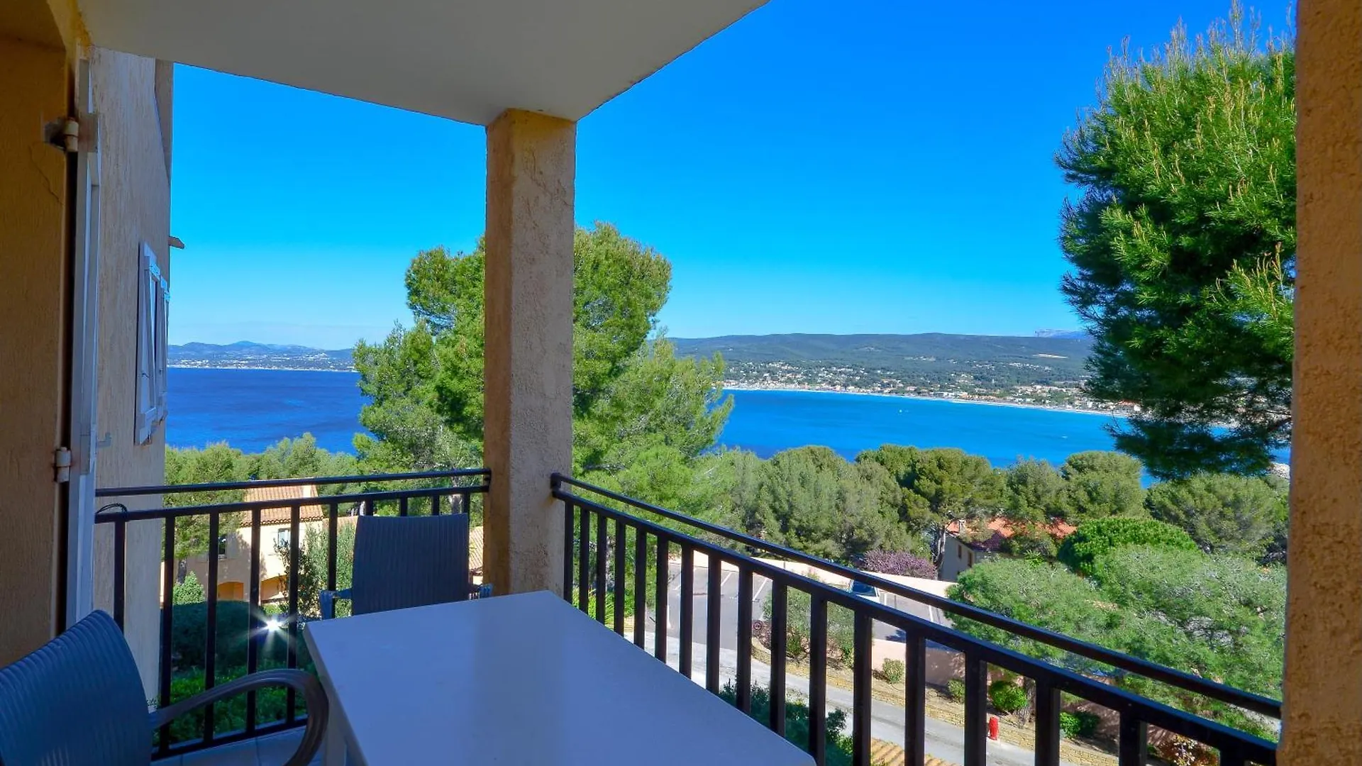 Apartment Vvf Residence Saint-Cyr-Sur-Mer Frankreich